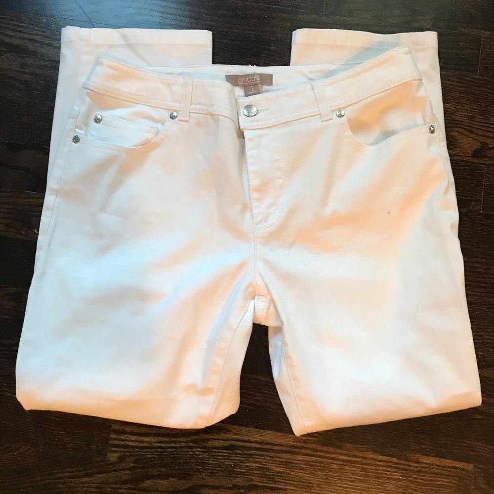 Chico’s White Jeans 8 Short